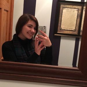 Meet your Posher, Ava